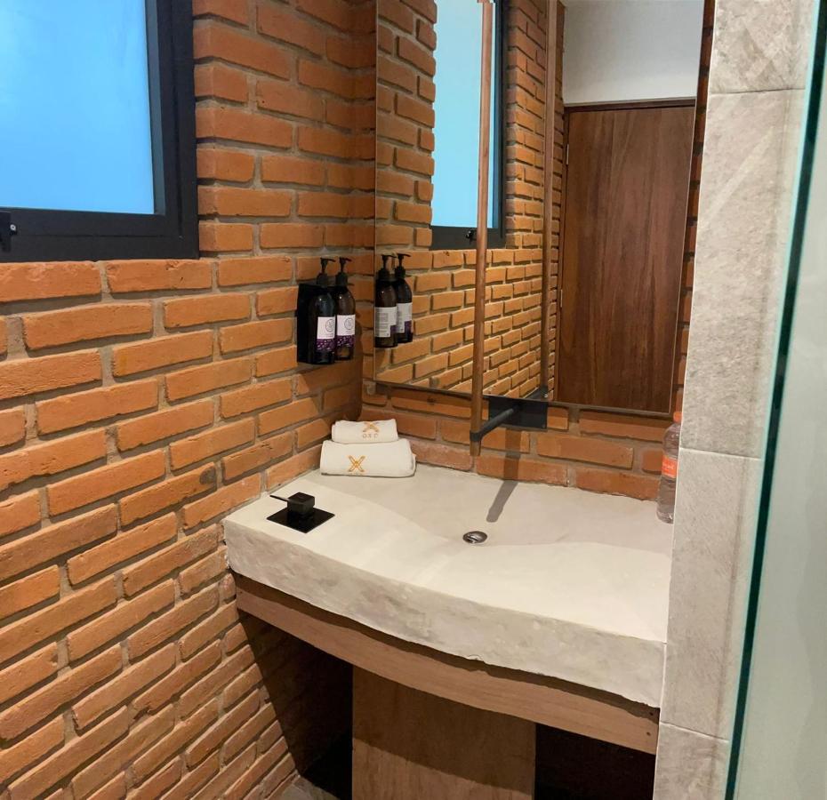 Hotel Oxu Solo Adultos Вале де Браво Екстериор снимка