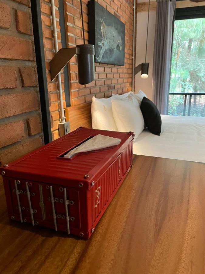 Hotel Oxu Solo Adultos Вале де Браво Екстериор снимка